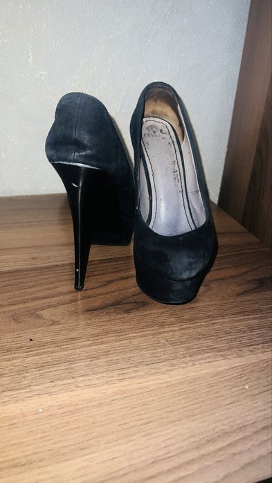 Обувь 34-35 размер б/у 5000