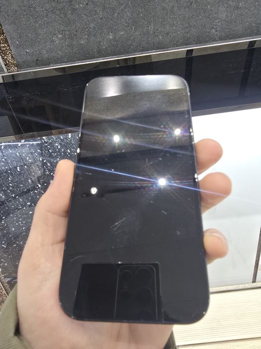 Продам срочно 15 айфон