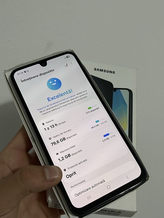 Samsung A16 5G.