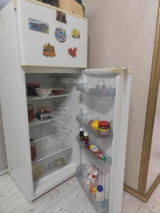 Продам холодильник