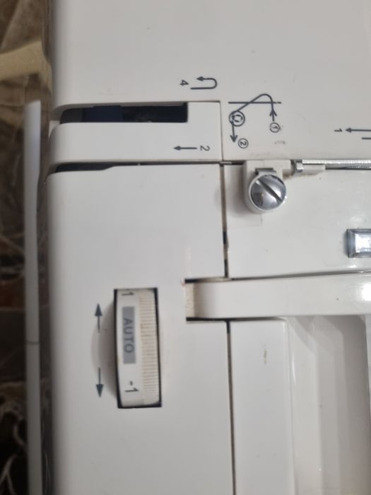 Masina de cusut Singer Diva 28