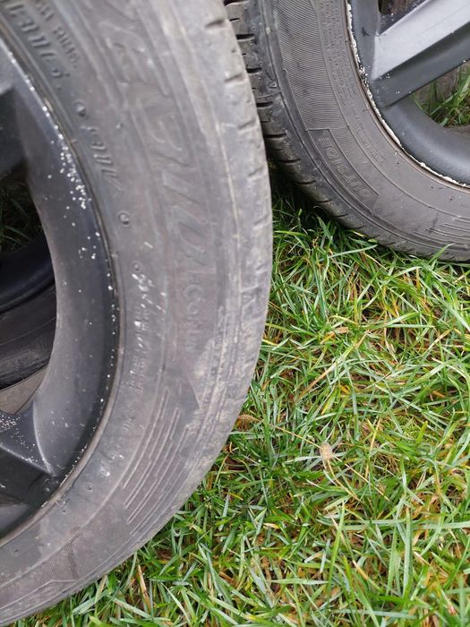 Vând cauciucuri de vară plus jante de aluminiu Seat Altea