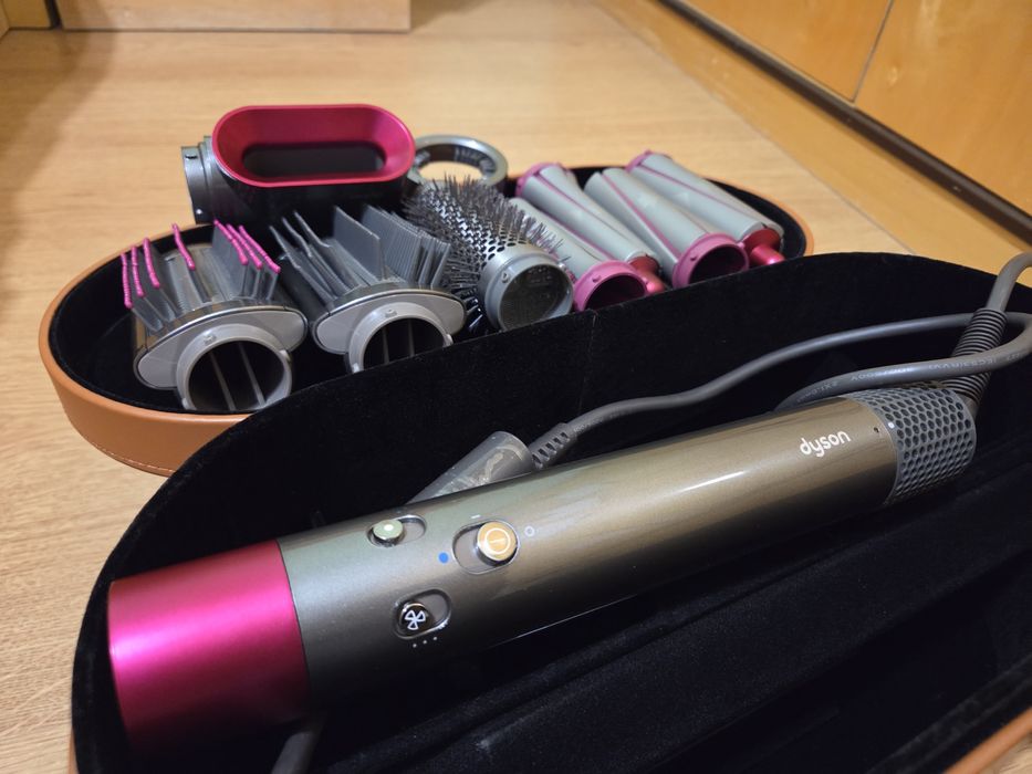 Dyson Airwrap Complete  чисто НОВ сешоар/ маша/ четка
