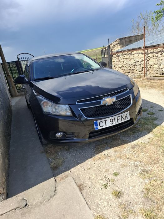 Vând Chevrolet Cruze