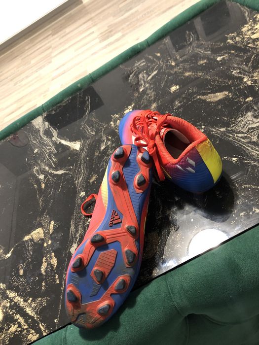Ghete fotbal stadion ,firma adidas