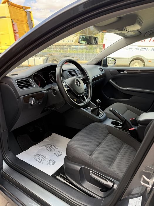 VW Jetta 2.0 diesel Bluemotion-consum redus 4%-incalzire scaune-
