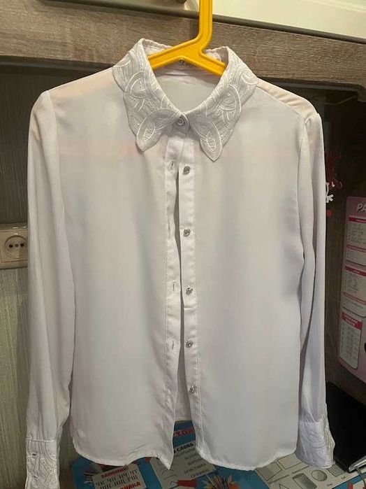 Школьная форма, блузки для девочки 1-3 кл