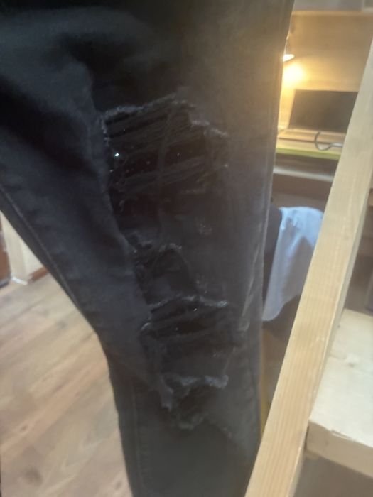 Blugi cu pietricele skinny