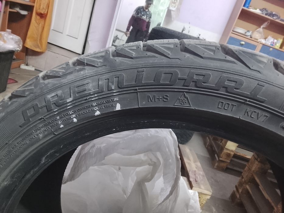 Зимние шины 225/45/17