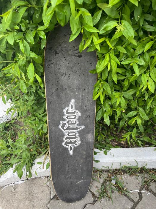 Skateboard.