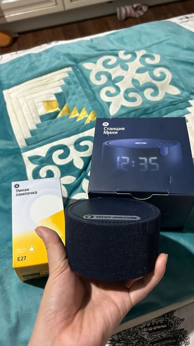 Алиса умный колонка