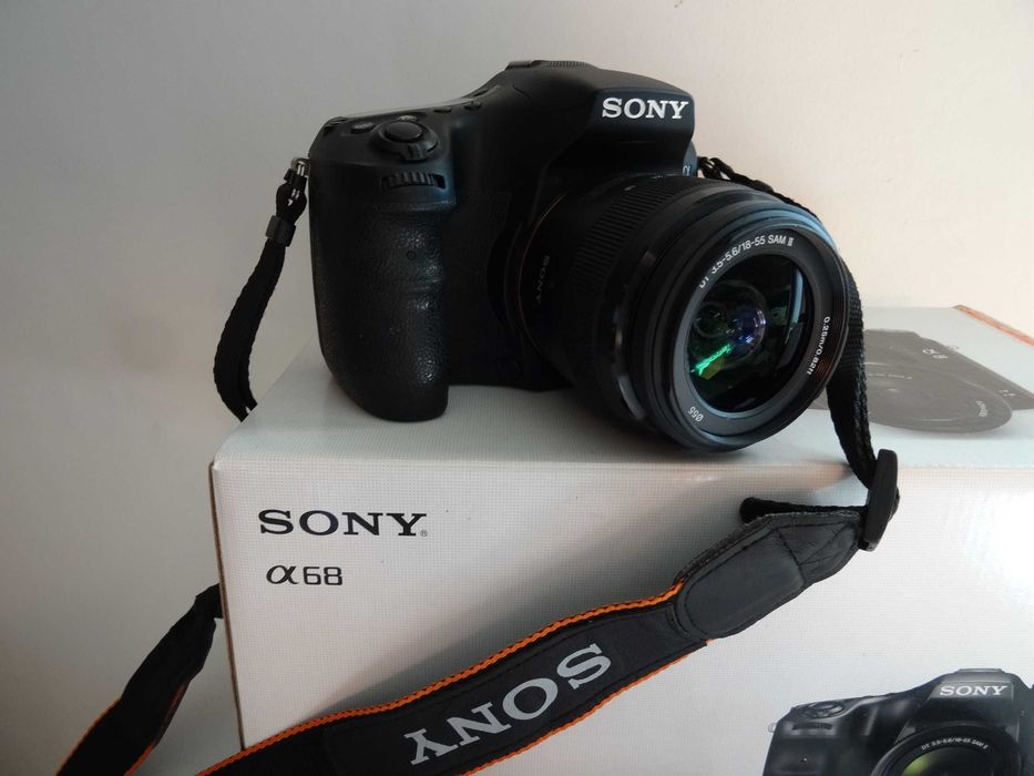Sony a68 (IBIS: 5-осева стаб. на матрицата) + 18-55mm - 2200 кадъра