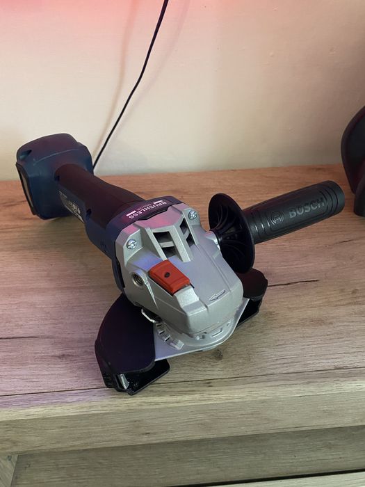 Polizor Unghiular Bosch GWS 8 18v