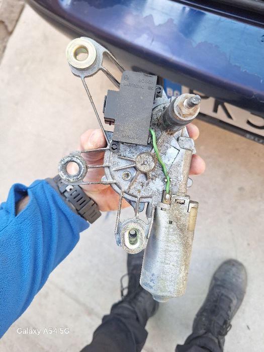 Машинка за задна чистчка от голф 4