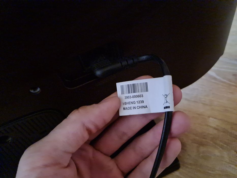 Продам LED телевизор Samsung