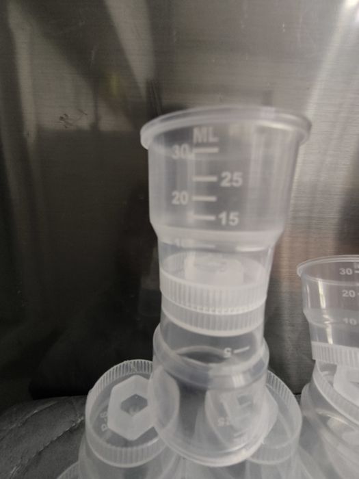 Пластик кришка 1000 су́м донаси