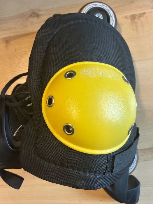 role FILA Thetis Pro pentru bărbați, mărimea 42 (UK 8 / US 9 / 27 cm), în stare foarte bună