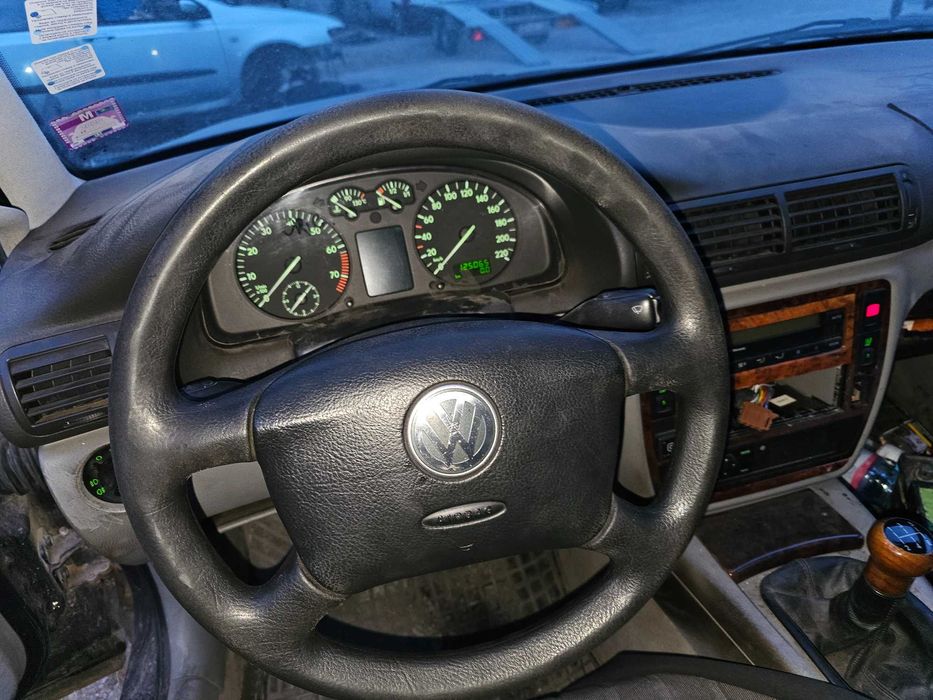 Volkswagen Passat B5 1.6 на части