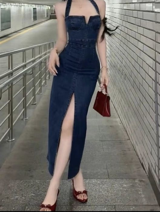 Джинсовое женское платье.