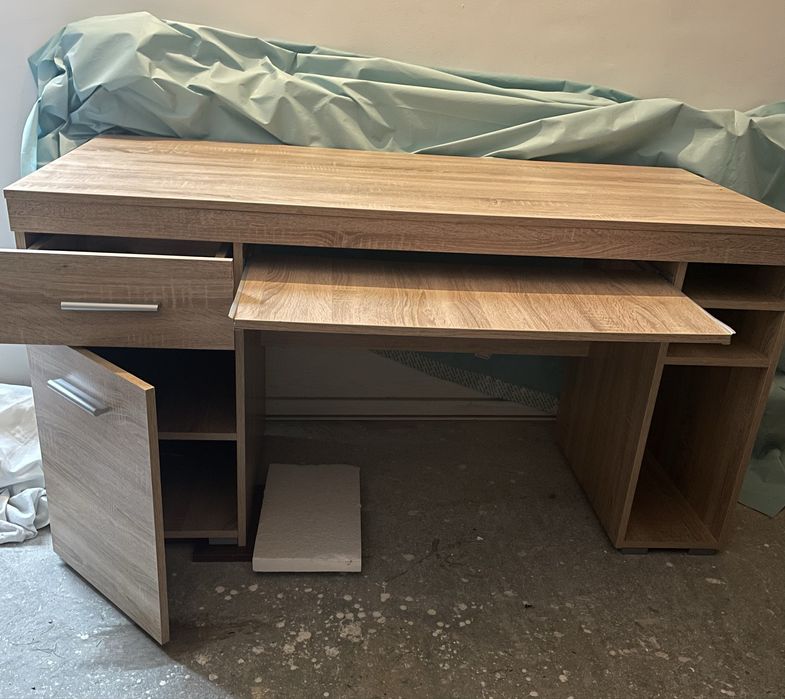 Masa de birou  cu biblioteca