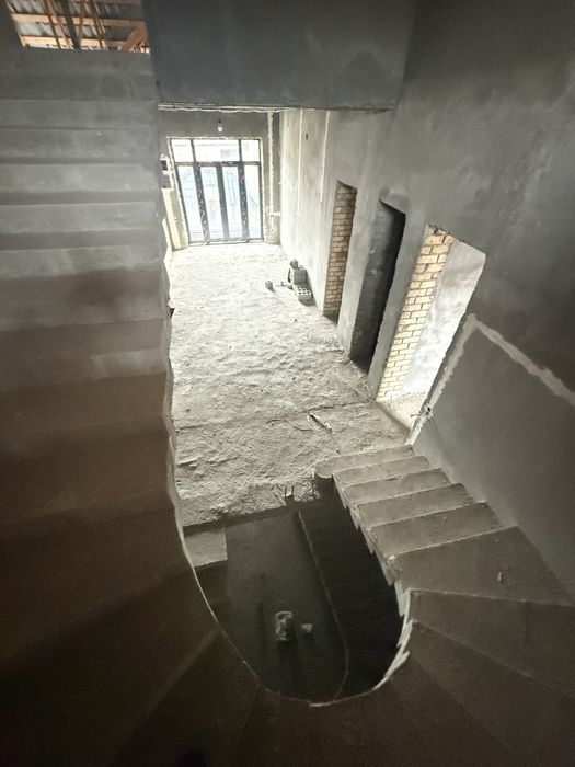 Sayoxatda Katedj sotiladi