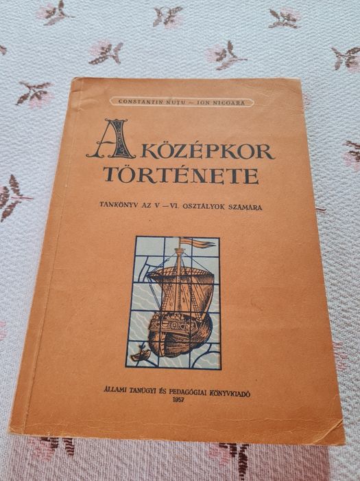 Manuale in limba maghiara,rare, editura Bucuresti anii 60