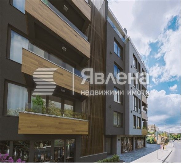 Продава се Тристаен апартамент в Варна, Аспарухово - 131 кв.м за 1142 €/кв.м - Снимка #1