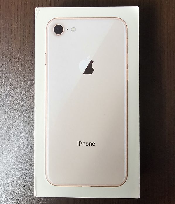 Cutie iPhone 8 Gold 64GB Originală
