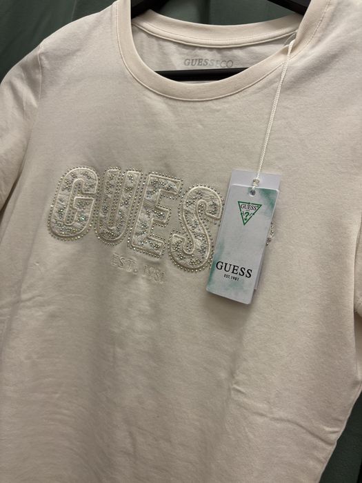 Teниска Guess нова
