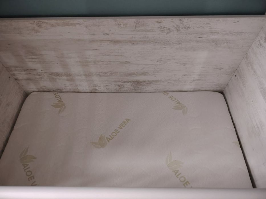 Дървена бебешка кошара