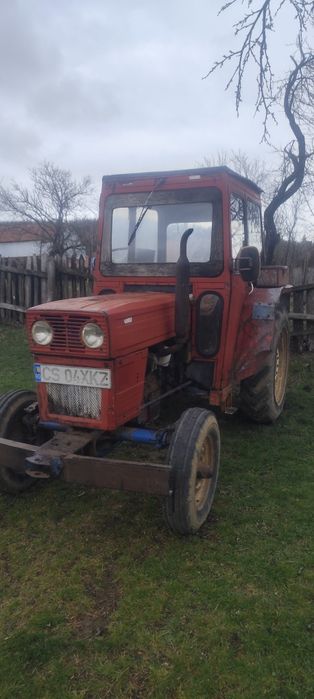 Vând sau schimb cu autoturism de teren cu ladă!