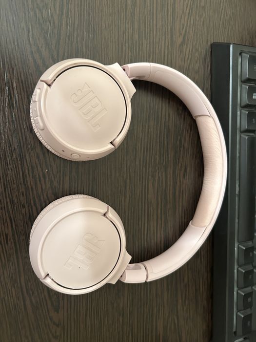 Наушники jbl в хорошем состоянии
