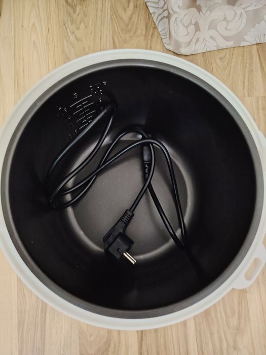 Мультиварка новая