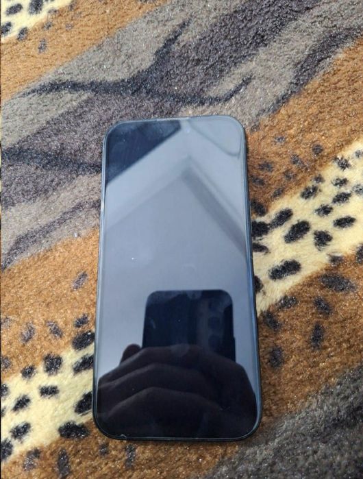 Айфон 15 продам срочно