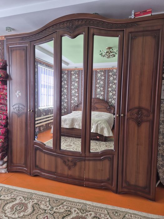 Продам спальный  гарнитур