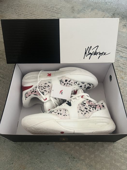 продам оригинальные ANTA KT 10 Valentine White/Red Basketball Shoe