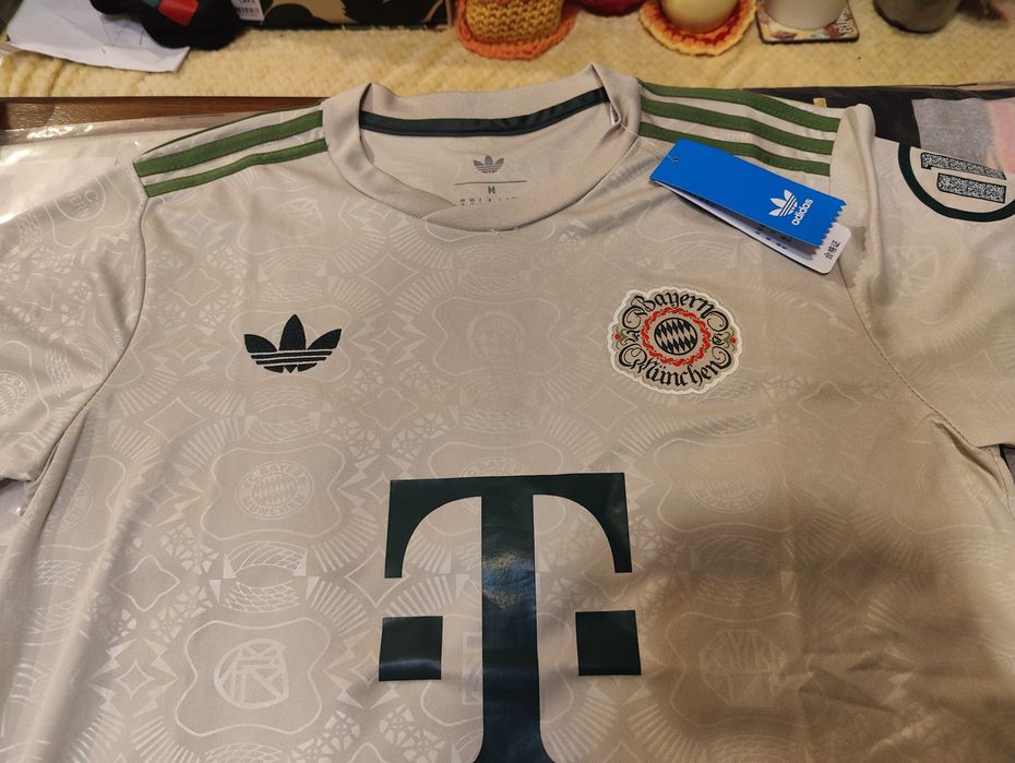 Футболна тениска Bayern Munchen Oktoberfest 25/26