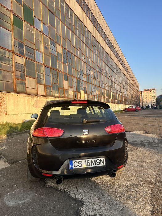 Seat Leon 1.4 TSI – 2010 – Body Kit Aero – Negru