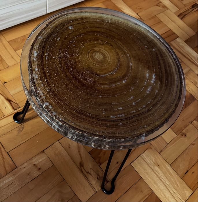 Арт масичка от епоксидна смола