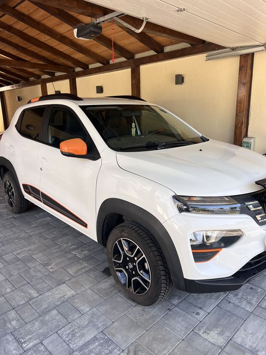 Vand Dacia Spring 27000 km  Pretul este fix