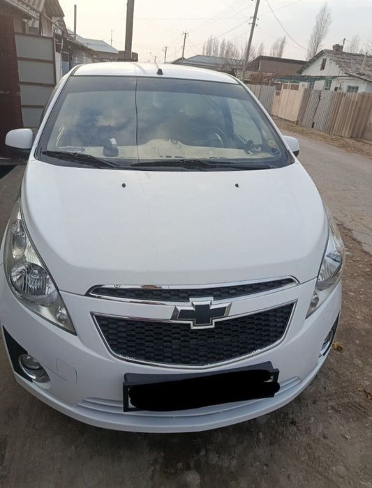 Спарк белый, третий позиции