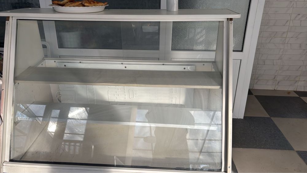 Ветринный холодильник