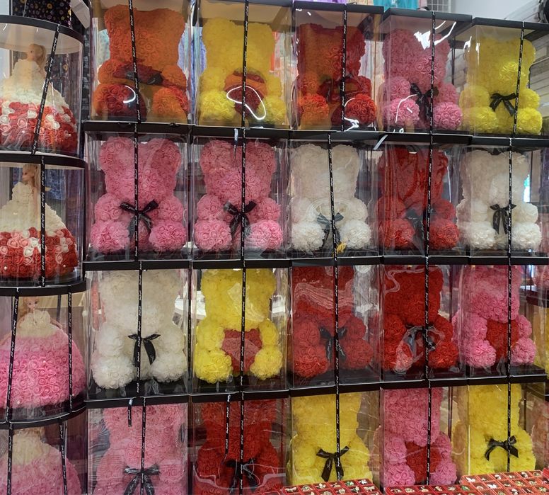 Papusa printesa si Ursuletii decorati cu trandafiri din spuma