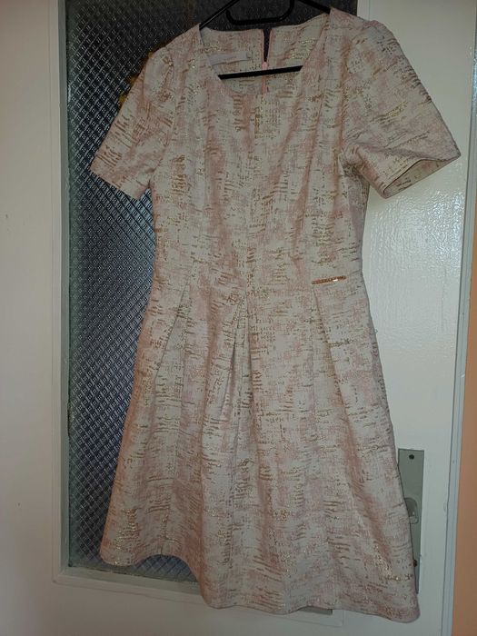 Рокля Junona с розово и златно