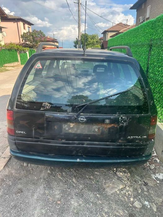 Продавам Opel Astra 1.6 газ/бензин за части