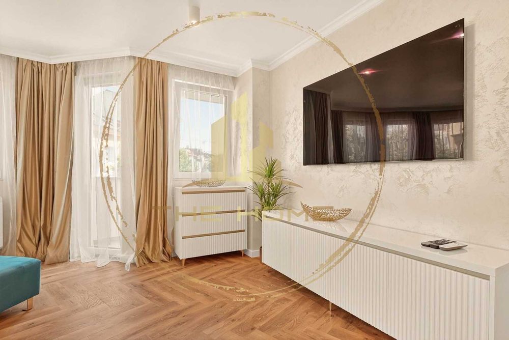 Дава се под наем Тристаен апартамент в Варна, Център - 100 кв.м за 1650 € - Снимка #4