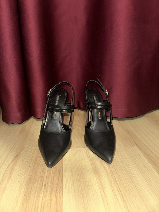 Черни токчета размер 39 River Island