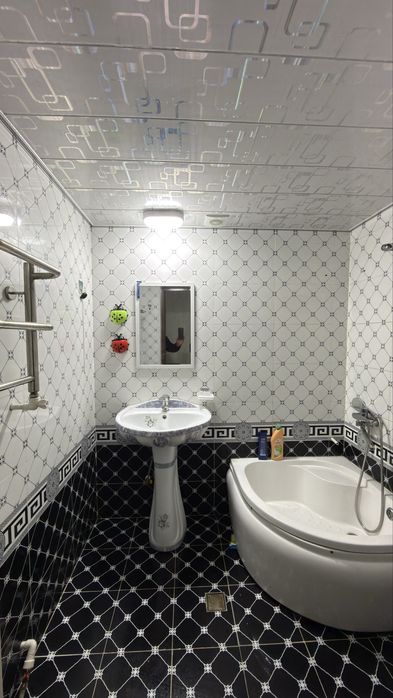 Уй сотилади. Новастройка.