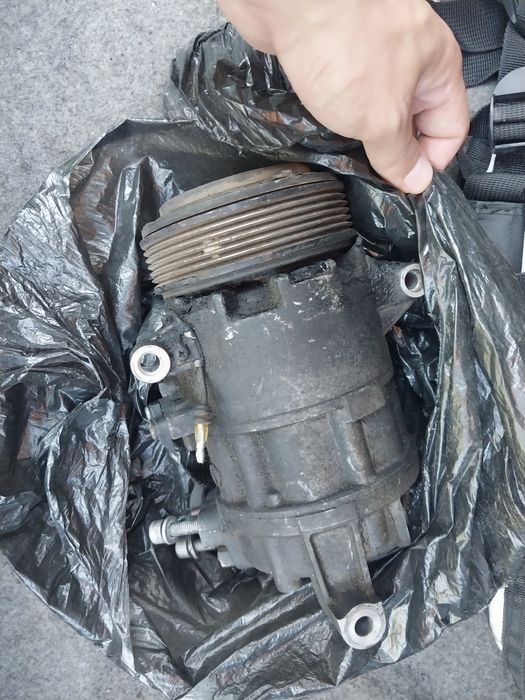 Продам компрессор кондиционера BMW E90 N46