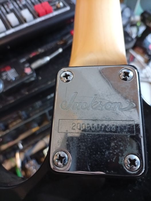 Vând chitara jackson